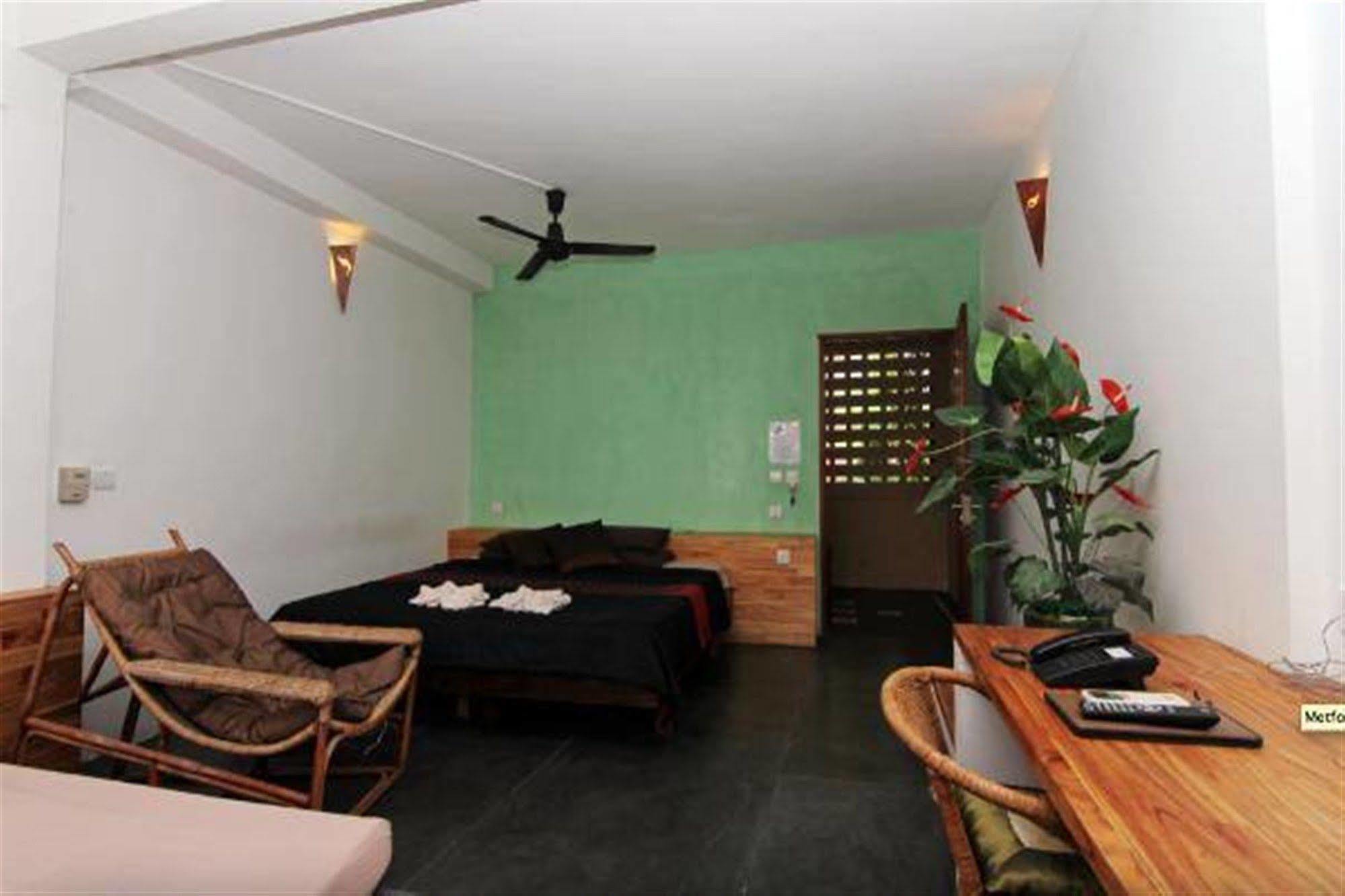 Auberge de jeunesse The Local - Riverside à Phnom Penh Extérieur photo